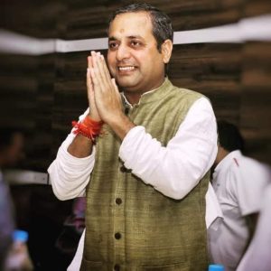 8 शिक्षकों का भार सरकार नहीं उठा पायी तो 200 बच्चों का भविष्य अंधकार में कर दिया— शैलेष 